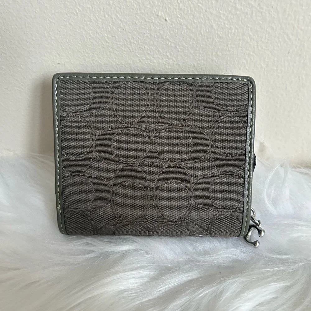 Coach Snap Wallet Olive‎ Green Signature Canvas C3321 Excellent